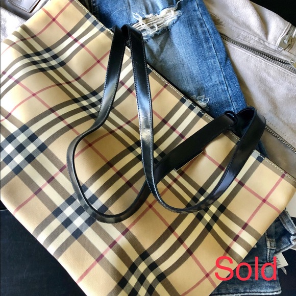Burberry Handbags - BURBERRY Nova Check shoulder bag